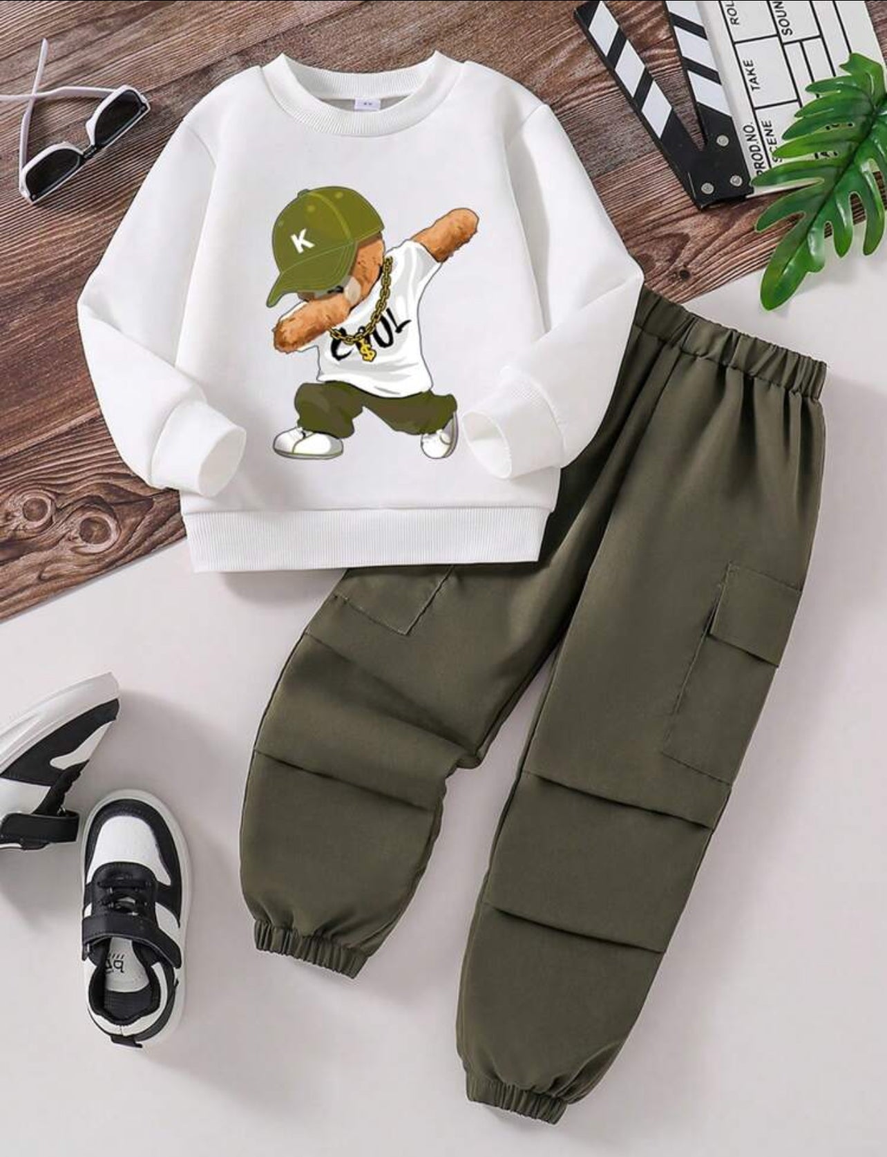 Young Boy Bear Printed Warm Round Collar Sweatshirt And Cargo Pants